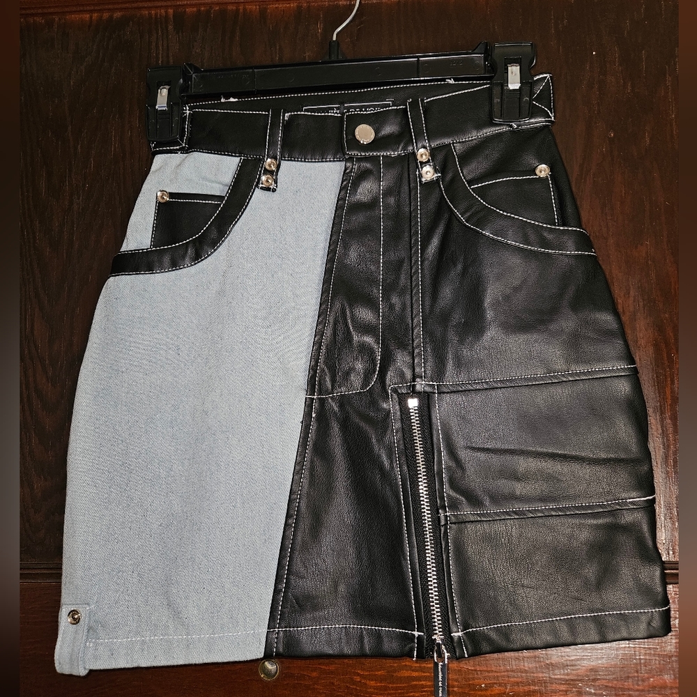 NWT Maniere De Voir Denim & Vegan Leather Mini Skirt - Size 6